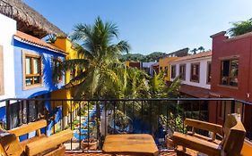 Casa Loteria Sayulita - Family Boutique Hotel With Spacious Full Kitchen Suites, Restaurant, Rooftop Yoga, Pool & Free Parking - 3 Min To Beach